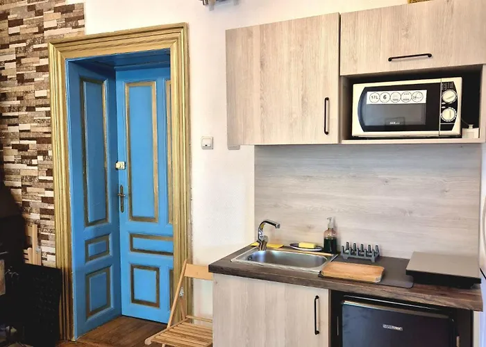 Central 2 Bedrooms Apartment